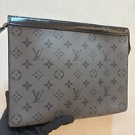 LV pochette voyage 手拿包