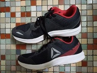 Reebok 運動鞋 黑色 紅色