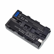 Sony NP-F550 / F570 Made in JAPAN Digital Camera Battery (2200mAh, 7.2V, Lithium-Ion)Sony HXR NX5U, 