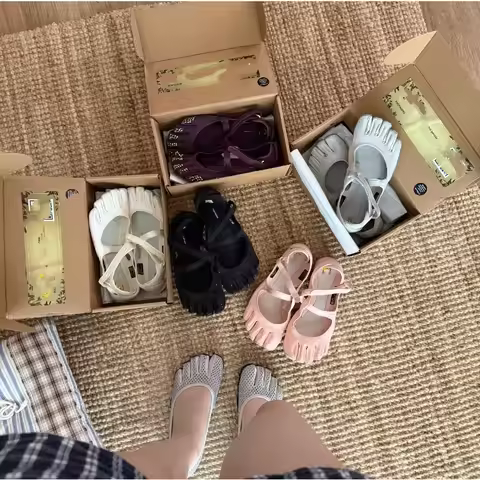 Non-slip design for training and fitness, fast shipping, With original shoe box,Original V-Soul wome