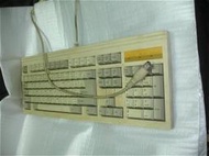 露天二手3C大賣場 586 AT大頭鍵盤 機械式鍵盤 骨董鍵盤 品號213