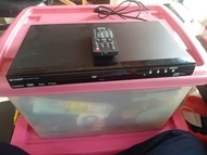 CD VCD DVD player Sharp DVD player dv-sl2400w ada remot ada kabel rca kondisi masih berfungsi normal