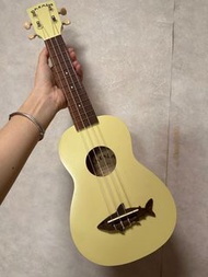 Ukelele 容祖兒簽名