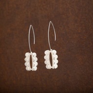 聖誕雪白 鬍子小姐 轉 掛枝耳環 Drop Earring Silver white