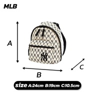 【ซื้อ 2 แถม 1】เกาหลี MLB กระเป๋าสะพายคู่ NY แยงกี้เต็มพิมพ์ตัวอักษรกระเป๋าเป้สะพายหลังขนาดเล็กสำหรับ