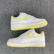 ✅[檸檬黃]Nike Air Force 1 07 板鞋 女款 白黃