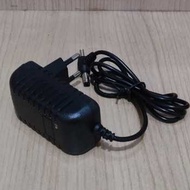 ADAPTOR 12 V 2 A