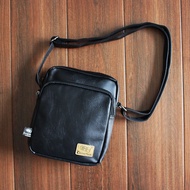 Taobao กระเป๋าสะพายผู้ชายกระเป๋าแฟชั่นผชกระเป๋าหนังชายครอสบอดี้