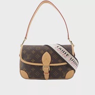 LV Diane Monogram 帆布翻蓋二用馬鞍包 M45985 (黑背帶)