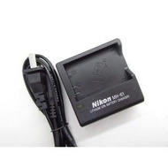 Nikon P6000 P100 P3 P4 P50 P500 P5100 P80 Camera EN-EL5 Charger MH-61