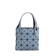 สินค้ามีพร้อมส่งที่ไทย กระเป๋า bao bao แท้ issey miyake 4X4 บล็อคกระเป๋า กระเป๋าถือ