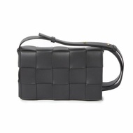 【BOTTEGA VENETA 寶緹嘉】BV Cassette 經典編織 磁釦 斜背包 肩背包 黑色 金扣 578004