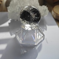 天然閃靈鑽大顆水晶球|含底座|清透含豐富礦物|最佳治療水晶
