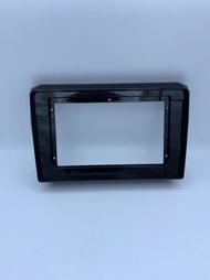 กรอบหน้าวิทยุแอนดรอยSuzuki Swift สำหรับจอแอนดรอย ขนาด 9" /10.1" สีดำเงา สำหรัับรถSuzuki Swift ปี 201