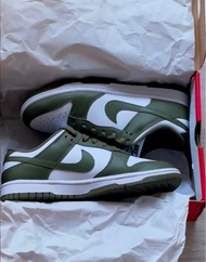 Nike dunk low Olive