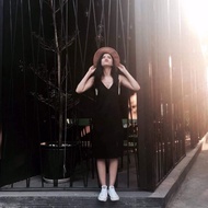 [D11-521] Black 2-Strap Camisole Dress with Personality Pockets, Midi Long Form with Thigh Split, Si