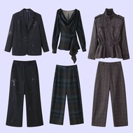 Blazer berjalur labuci dengan lapel, jaket berlipat yang menonjolkan pinggang, seluar panjang, baju 