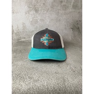 Ariat trucker hat 3 tone flat model