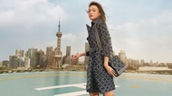 免運🧸媽の選品🧸舒淇同款！MK Gigi經典英文字LOGO緹花帆布開放式兩用琴譜包(迷你款-海軍藍)，MICHAEL KORS名牌包正品 明星同款 小資女 OL 氣質 精品