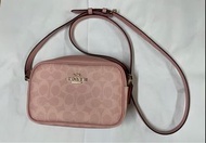 Coach 粉色斜包