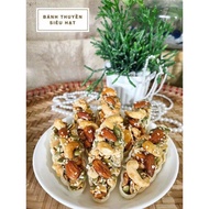 Boat Cake Mixed with Nutritious Nuts