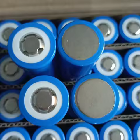 PURFIELD 32700 cells lifepo4 6000mah 3.2V rechargeable battery with flat top LiFePO4 for flashlight 