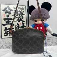 Celine 凱旋門老花金扣盒子包 化妝包 21秋冬新款 肩背包斜背包