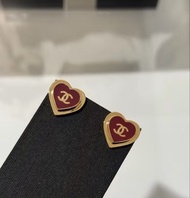Chanel 雙心形紅色金邊耳環