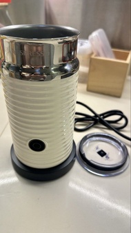 Nespresso 奶泡機