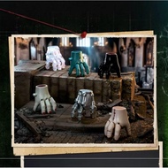 52TOYS Quesera Stranger Hands