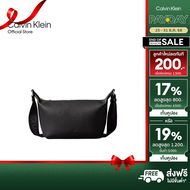 CALVIN KLEIN กระเป๋าสะพายข้างผู้หญิง Ultralight Shoulder Bag รุ่น 4K3131G UB1 - สีดำ