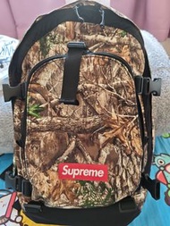 Supreme 迷彩背包