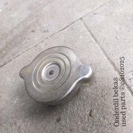 Mercedes Benz W124 reservoir cap