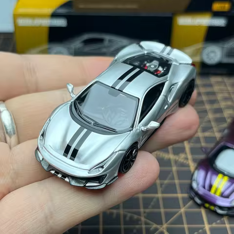 TOC 1:64 488 Pista diecast model cars