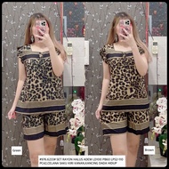 976.6233 tiger ruffle rayon suit