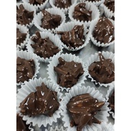 Almond Cluster Chocolate Crunchy Premium Chocolate Beryls