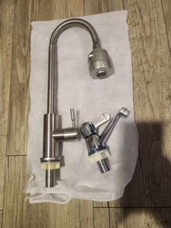 $150/2個全新廚房360度單冷水龍頭+廁所左右開關水龍頭
