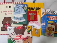 Line friends 九木雜物社 set 公仔 金 襟章徽章