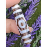 💥Ready Stock💥 ⚡高油朱砂⚡ ⭐证书⭐ 49mm X 12mm 高油三眼天珠 福禄寿 三星拱照 是密宗之财神 Certificate 3 Eyed Dzi Three Eyes Dzi M