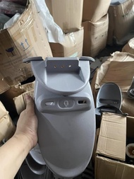 Nhựa bắt biển xe máy điện gogo