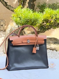🐴🆕 Hermes Herbag 31 防水布 黑色/Fauve 銀扣 帆布拼皮 Stamp W