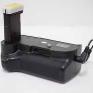 Battery Grip for Nikon D3100 D3200 D3300