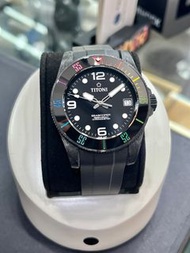 ♣️抵玩二手新淨梅花⭕️罕有碳纖殼 TITONI 梅花 Seascoper系列 83600 C-RA-256  T10自動上鏈機芯 42mm 陶瓷圈 藍寶石玻璃 600M防水 阿拉伯數字 透底 狀態: