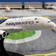 400 1: Airlines Airbus A380 aircraft 9M-MNF 9M-MNE alloy aircraft model