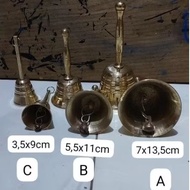 Brass bell A (D7 x H13.5cm) B(D 5.5x11cm) C(D3.5x9cm) complete with handle