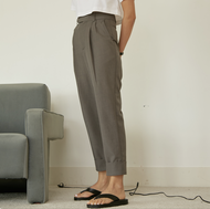 Alter & Beyond - Cropped trousers กางเกงขายาวเอวสูง ทรงครอป ผ้าสูท