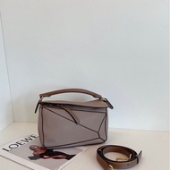 Loewe Puzzle幾何包 沙色小號24