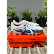 ORTUSEIGHT SPARK FG Football Boots