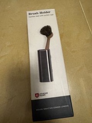 倫敦Universal Expert 免打孔吸盤刷掃架