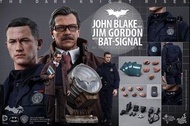 Hot Toys The Dark Knight Rises John Blake & Jim Gordon with Bat-signal MMS275 地台人名牌甩膠水，可以自行痴番